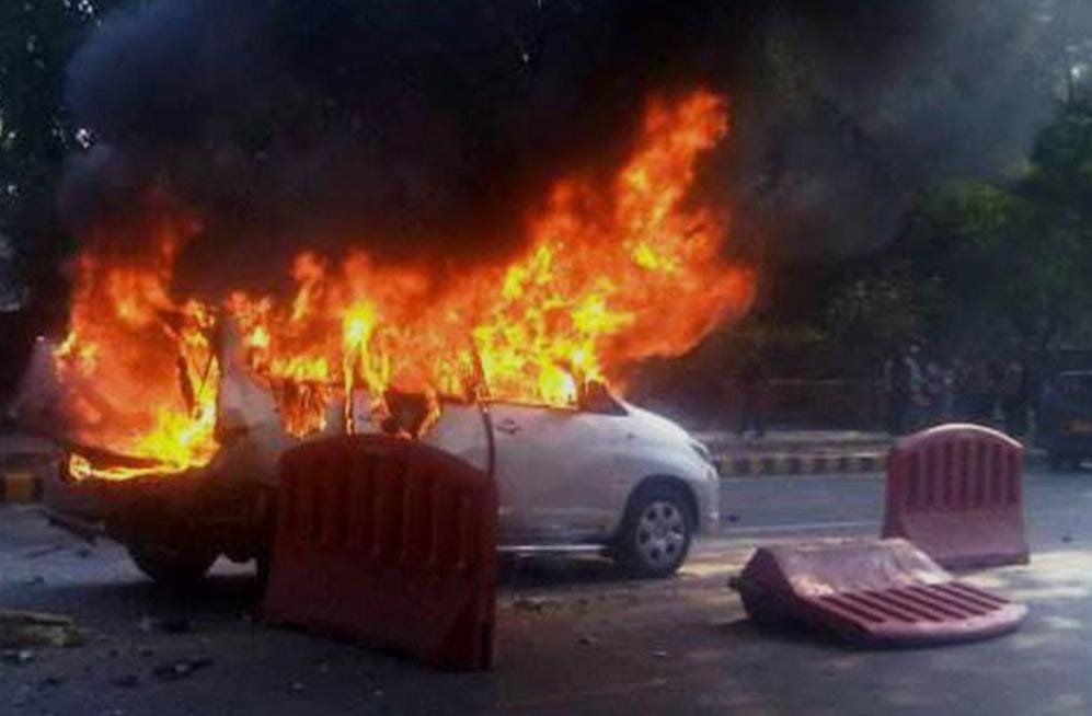 Car-Explosion-Near-Red-Fort.