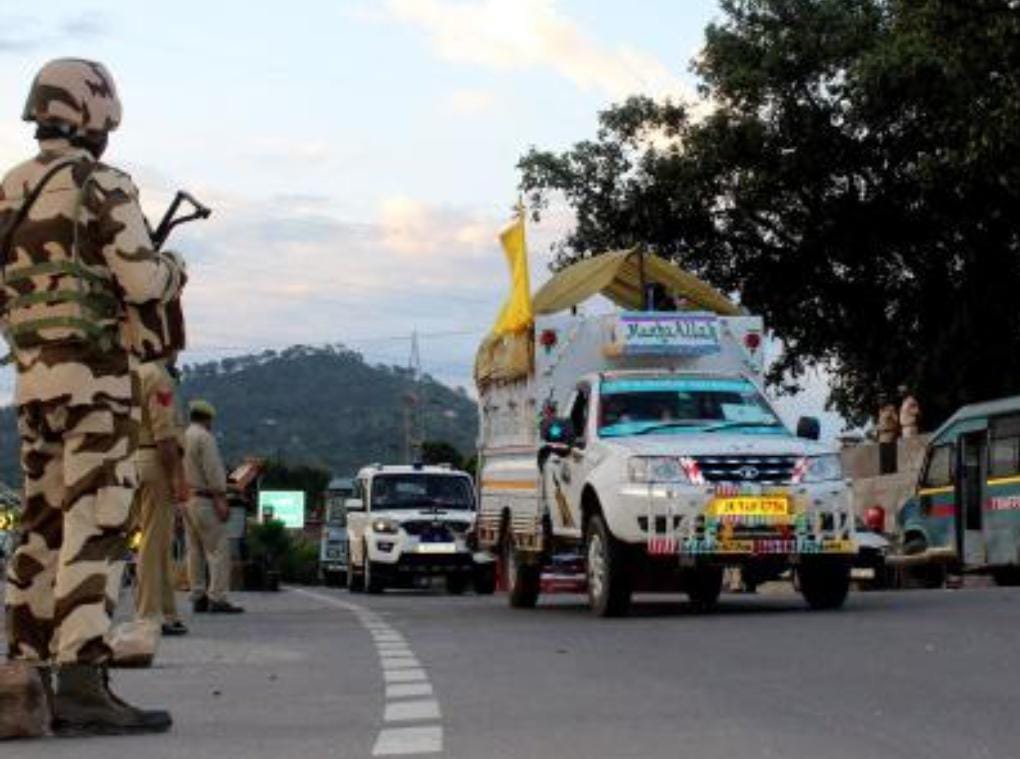 Gujarat ATS Busts Espionage Network; Subedar and Woman Arrested for Passing Classified Data to Pakistan